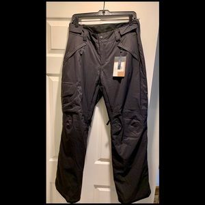 North Face Women’s Ski/Snow Pants Sz. Large Short